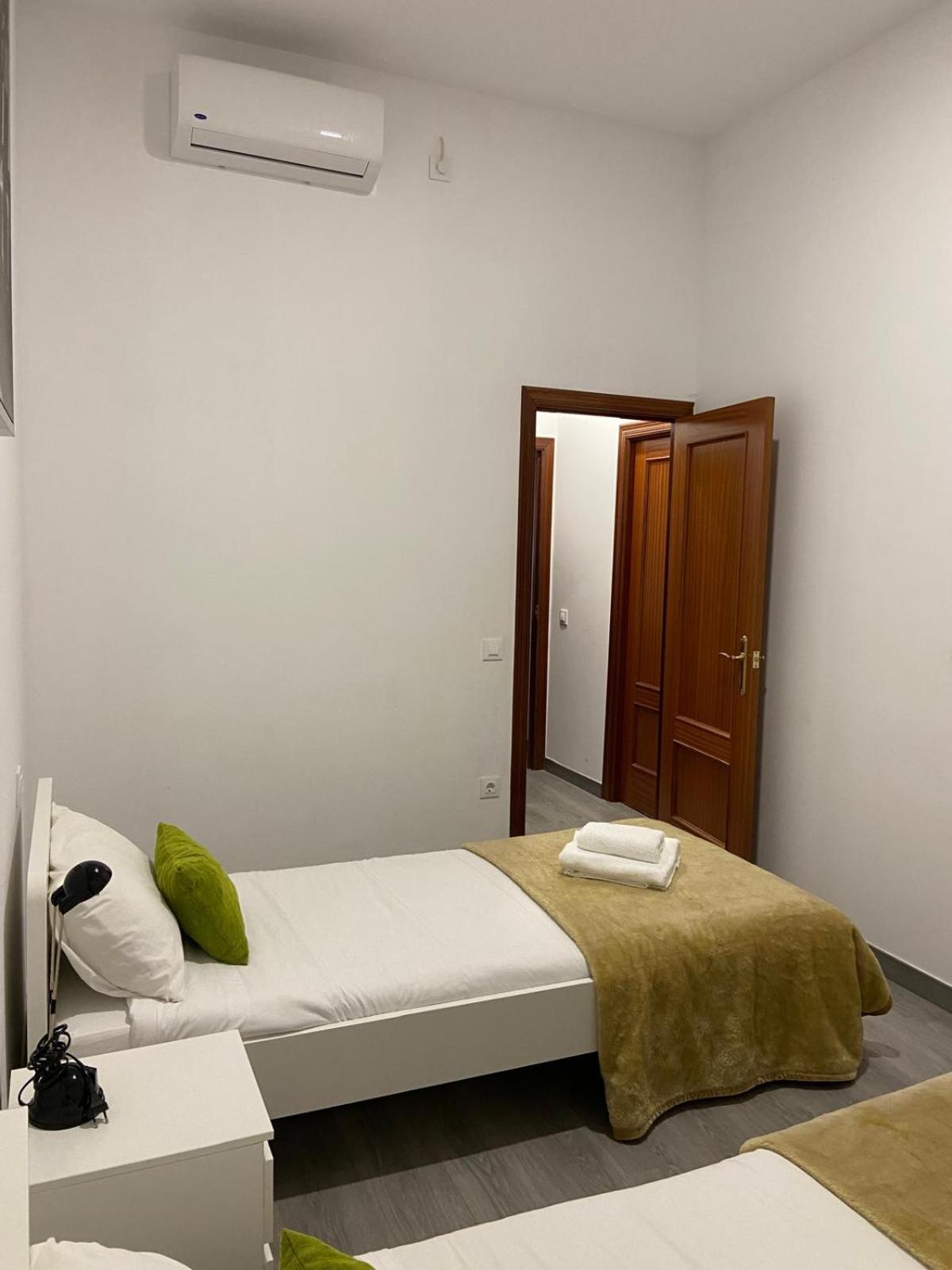 Pelicano Urban Apartment Siviglia Esterno foto